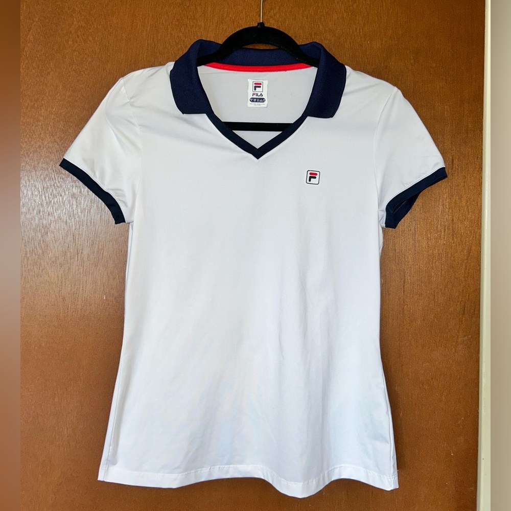 Fila Short Sleeve T-Shirt Golf Shirt in Size Small